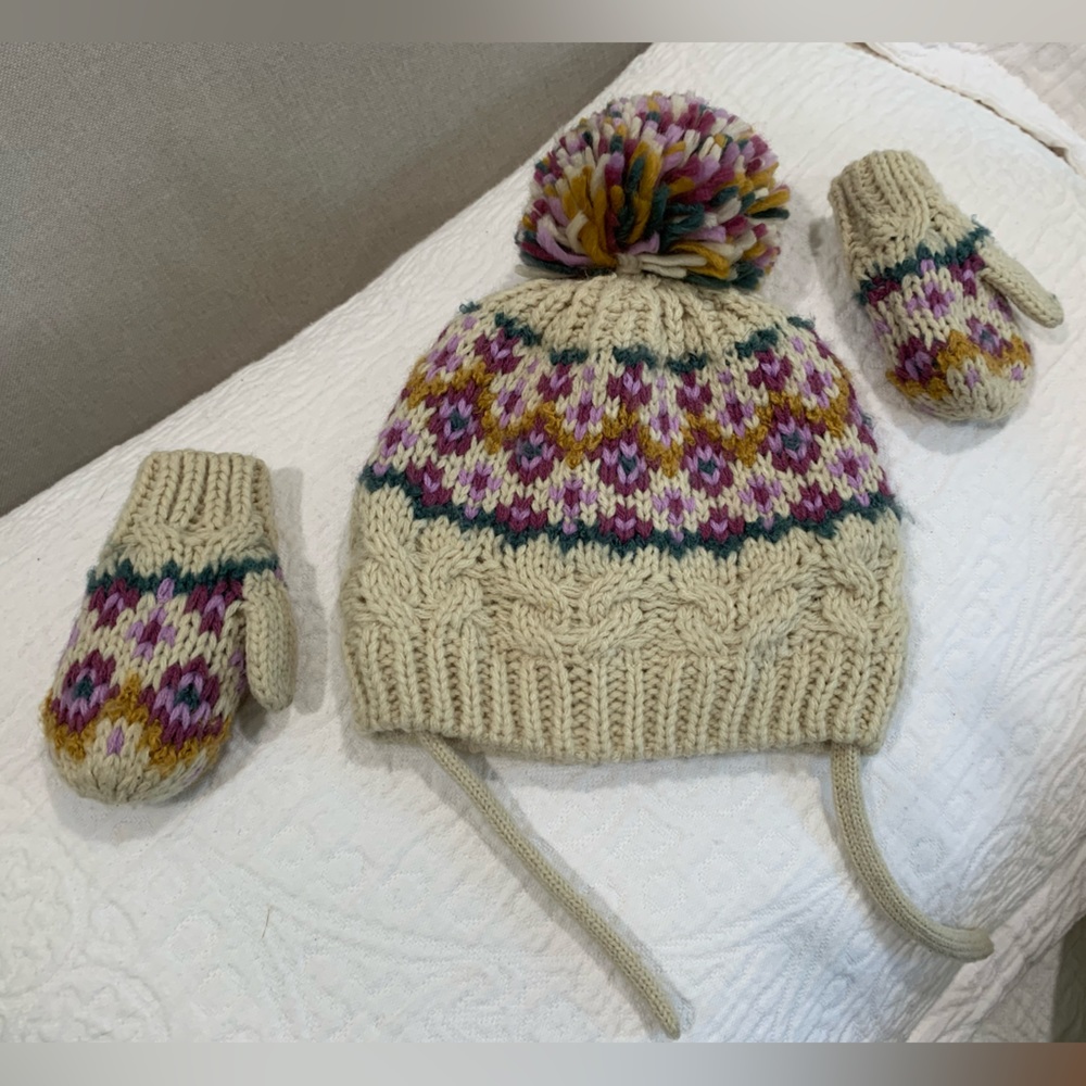 Zara hat and mittens toddler size